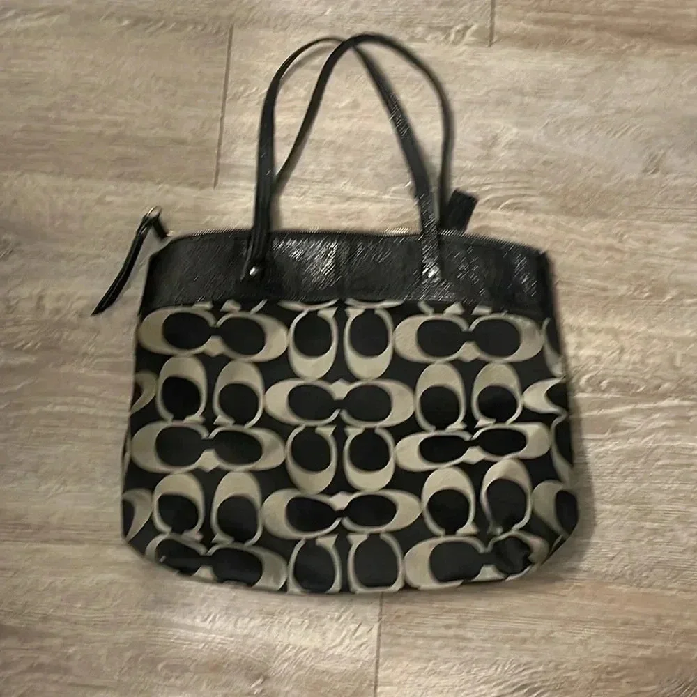 COACH Black Signature Canvas Patent Laura Tote Handbag Purse Y2K